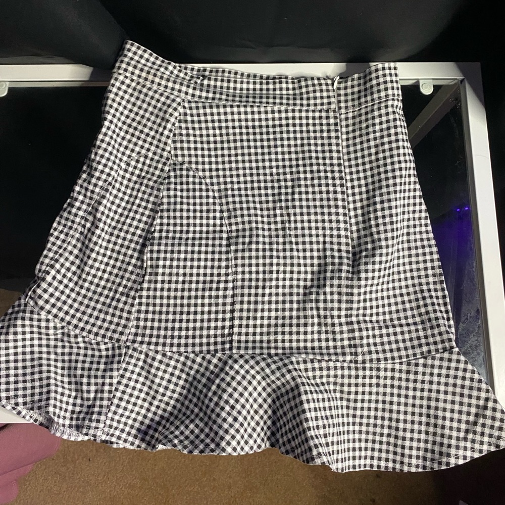 Fitted Mini Skirt With Ruffle At Bottom